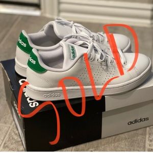 🎉SALE🎉 Like NEW Women ADDIDAS size 8 1/2